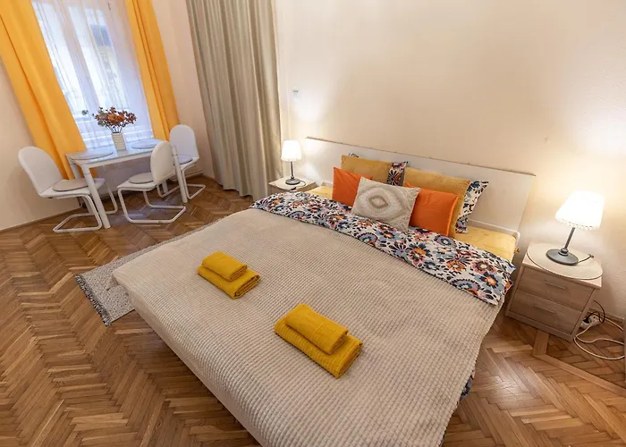 Harmony & Cute - アパート